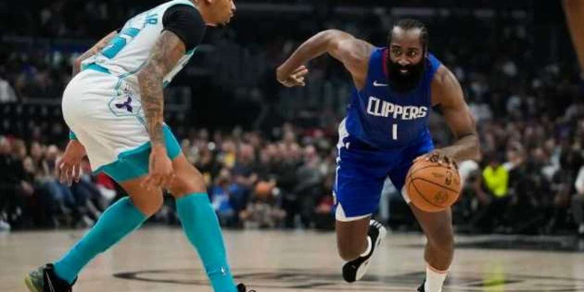 Clippers Find Defense in Fourth Quarter to Beat Hornets, But Questions Remain